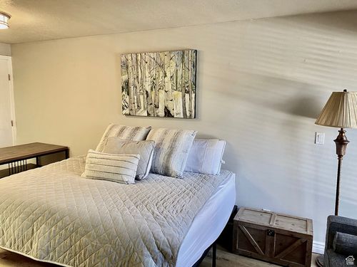 a105-464 N Highway 143, Brian Head, UT, 84719-7735 | Card Image