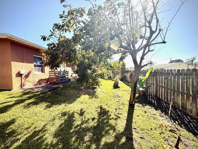 434 Se Doat St, House other with 3 bedrooms, 2 bathrooms and null parking in Port St. Lucie FL | Image 7