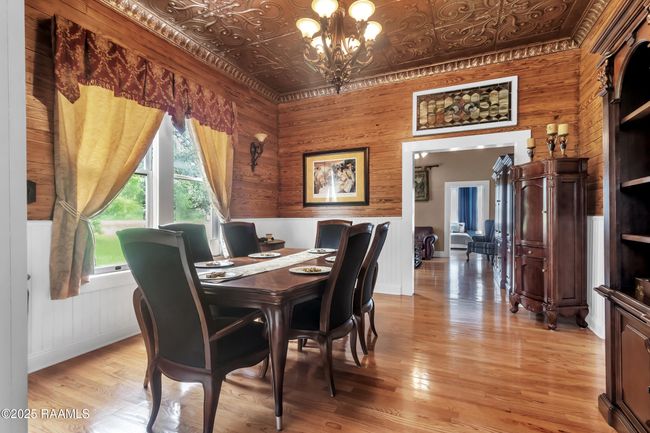Dining | Image 7