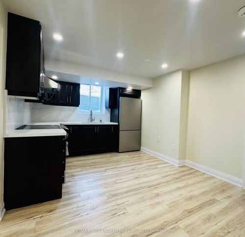 49 Rutherford Rd, Bradford, ON, L3Z0C4 | Card Image