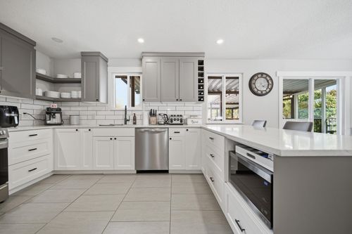 21139 Cook Ave, Maple Ridge, BC, V2X7P7 | Card Image