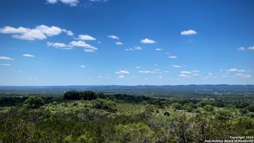 000 Red Byrd Ln, Pipe Creek, TX, 78063 | Card Image