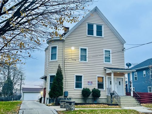 apt-4-72 N 4th St, Aurora, IL, 60505-2683 | Card Image