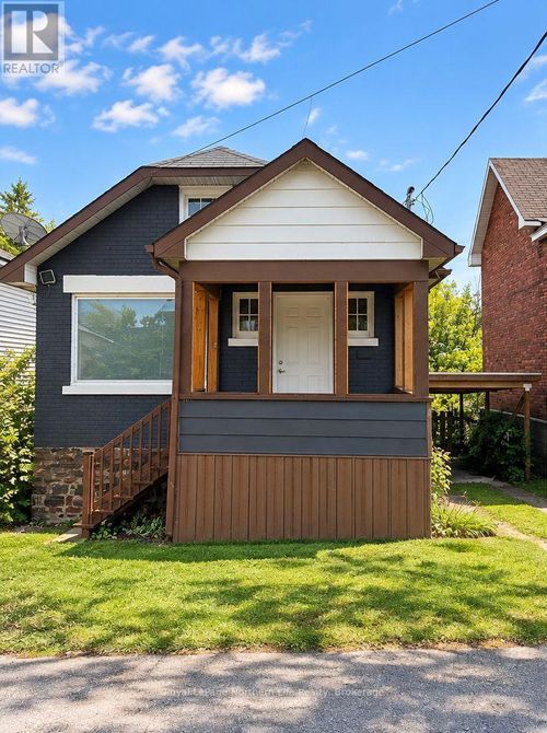841 Worthington St E, North Bay, ON, P1B1J3 | Card Image