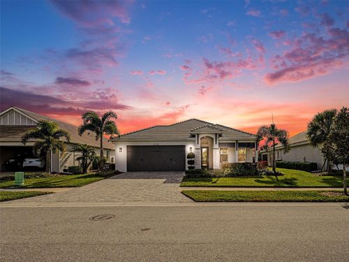 8109 Sandstar Way, SARASOTA, FL, 34240-1215 | Card Image