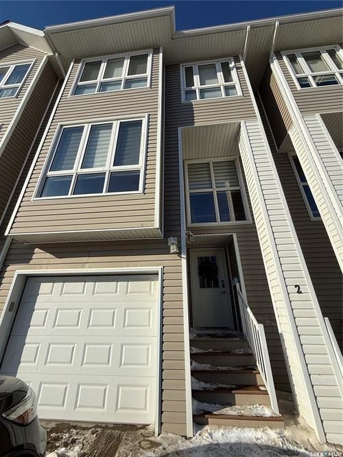 2-697 Sun Valley Dr, Estevan, SK, S4A2X7 | Card Image