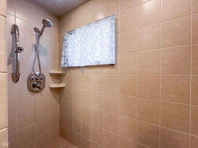 Walk-In Shower | Image 15