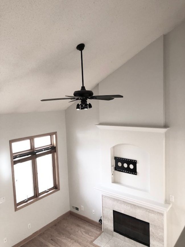 UNIT-1304 - 811 Burr Oaks Dr, Condo with 2 bedrooms, 3 bathrooms and null parking in West Des Moines IA | Image 4