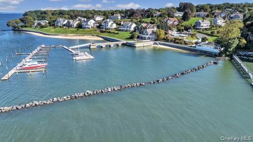 48 Pembroke Dr, Glen Cove, NY, 11542-1788 | Card Image