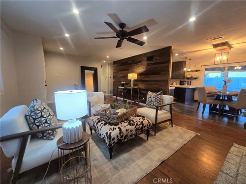 607 6th St, Norco, CA, 92860-1542 | Card Image