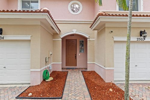 2504-2504 Seminole Palms Dr, Greenacres, FL, 33463-4252 | Card Image