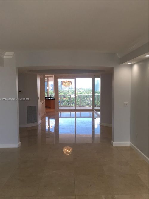 1109-19333 Collins Ave, Sunny Isles Beach, FL, 33160 | Card Image