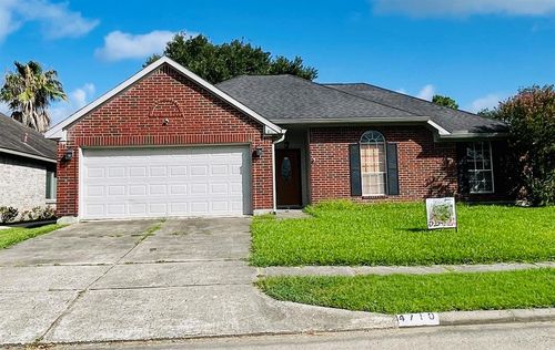 4710 Widerop Ln, Friendswood, TX, 77546-3175 | Card Image