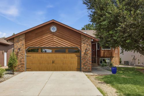 2914 S Bay Drive S, Fargo, ND, 58103 | Card Image