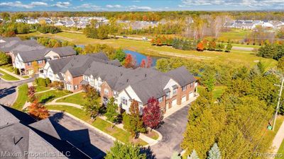 60 - 47456 Pembroke Drive, Condo with 2 bedrooms, 2 bathrooms and null parking in Canton Twp MI | Image 3