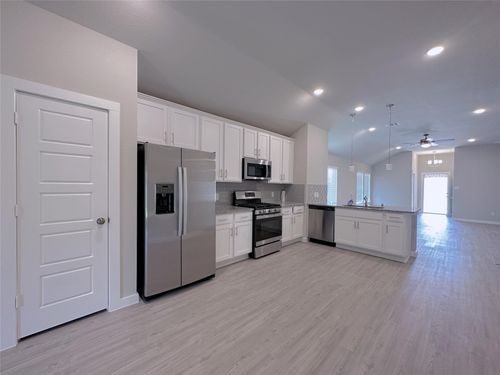 5835 Sunrise Bottom Ln, Fulshear, TX, 77441-3200 | Card Image