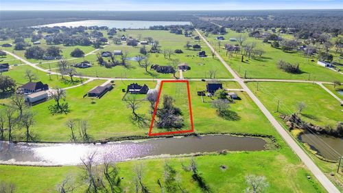 819 Mill Rd, Angleton, TX, 77515-8214 | Card Image