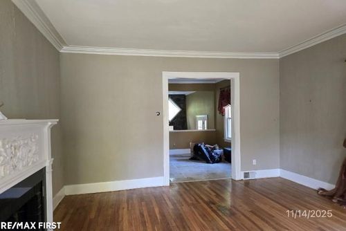 425 Rivard Blvd, Grosse Pointe, MI, 48230-1628 | Card Image