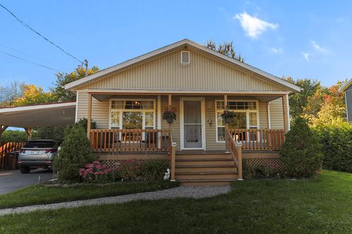 448 Rue Stanley, Roxton Pond, QC, J0E1Z0 | Card Image