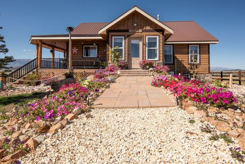 3900 Oak Grove Cir, Westcliffe, CO, 81252 | Card Image