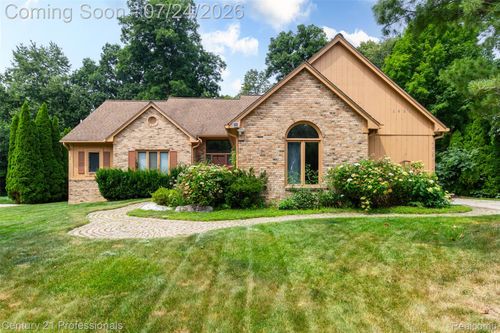 6481 Basswood Dr, Troy, MI, 48098-2085 | Card Image