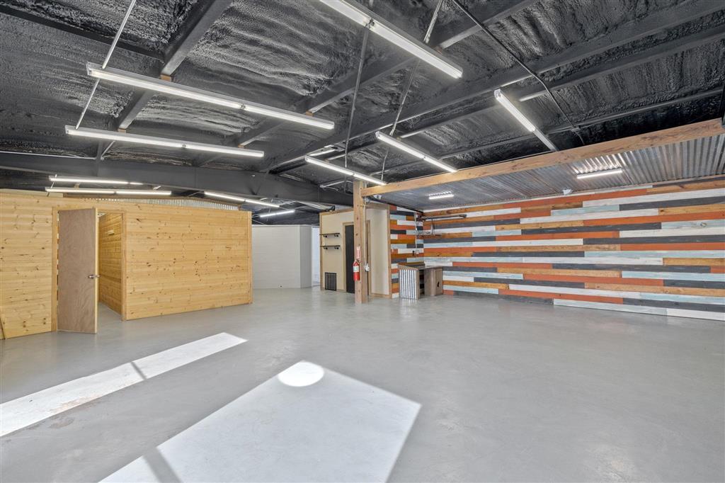 Commercial Sale in Jennings 3