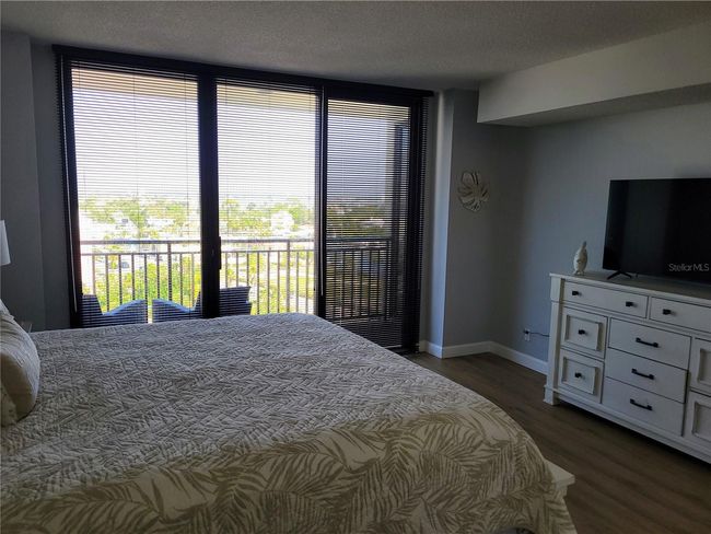 Master Bedroom Daytime | Image 33