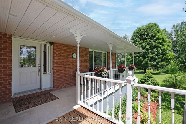 42 Strickland Rd, House other with 3 bedrooms, 2 bathrooms and 8 parking in Lombardy ON | Image 4