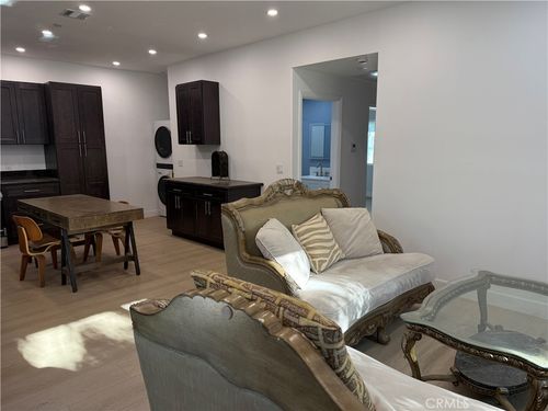 7035 Rhea Ave, Reseda, CA, 91335-4006 | Card Image