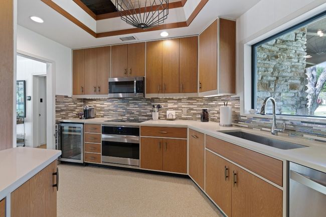 2401 Manana St, House other with 4 bedrooms, 4 bathrooms and 2 parking in Austin TX | Image 19