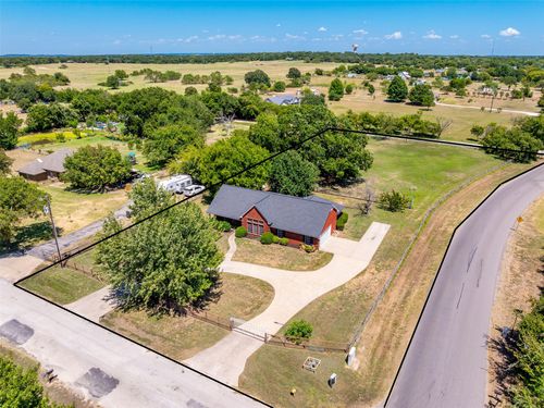 800 Oak Lane Dr, Joshua, TX, 76058-4620 | Card Image