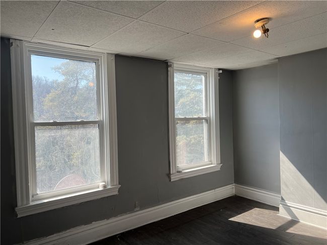 610 Middle Ave, Townhouse with 5 bedrooms, 1 bathrooms and 4 parking in Wilmerding PA | Image 22