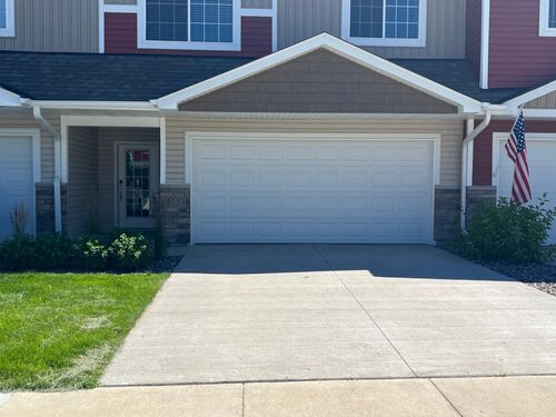 8520 Gateway Cir, Monticello, MN, 55362-4623 | Card Image