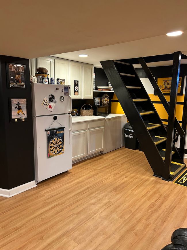 554 Huntington Rd, Home with 6 bedrooms, 4 bathrooms and null parking in Bridgeport CT | Image 32
