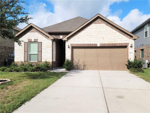 1128 Swinford Ct, Conroe, TX, 77304-5302 | Card Image