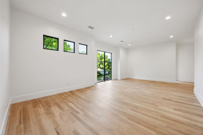 6458 Anita St, House other with 5 bedrooms, 5 bathrooms and null parking in Dallas TX | Image 20