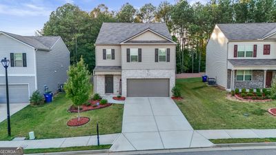 3849 Makeover Court, House other with 5 bedrooms, 3 bathrooms and 6 parking in South Fulton GA | Image 2