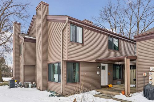 112704 Hundertmark Rd, Chaska, MN, 55318-1438 | Card Image