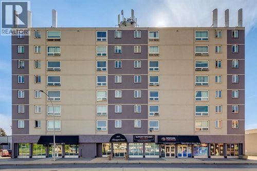314 14 St Nw, Calgary, AB, T2N1Z8 | Card Image