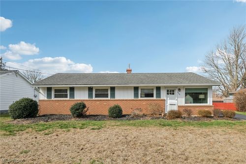 6168 Thistlewood Drive, Mentor, OH, 44060 | Card Image