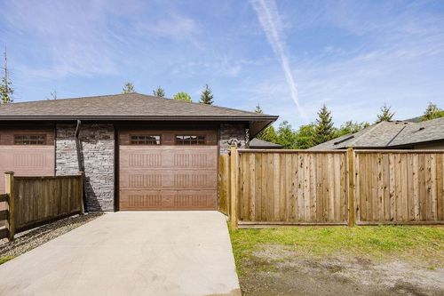 757 Gerussi Lane, Gibsons, BC, V0N1V7 | Card Image