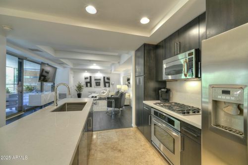 3010-7151 E Rancho Vista Dr, Scottsdale, AZ, 85251-1493 | Card Image