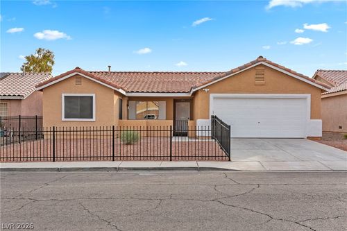 101 Beaver Ridge Ave, North Las Vegas, NV, 89031-7993 | Card Image