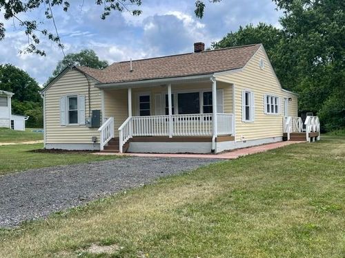 336 W Railroad Ave, CRAIGSVILLE, VA, 24430-2214 | Card Image