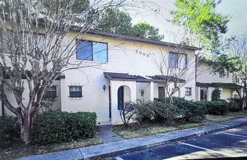 apt-2004-2735 35th Pl, GAINESVILLE, FL, 32608-3285 | Card Image