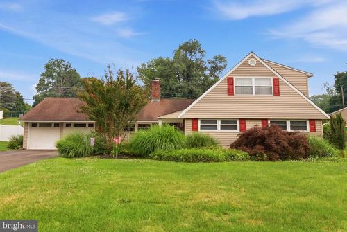 n-26 Forsythia Dr N, LEVITTOWN, PA, 19056-1810 | Card Image