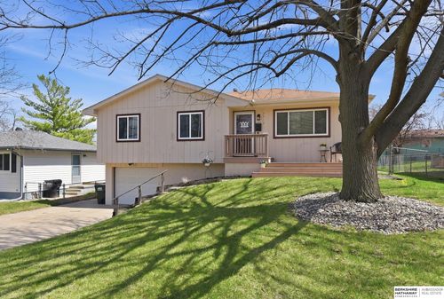 7513 S 88th St, La Vista, NE, 68128-2834 | Card Image
