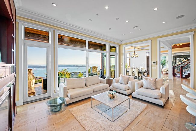 2409 Halston Crt, House other with 5 bedrooms, 6 bathrooms and 3 parking in West Vancouver BC | Image 4