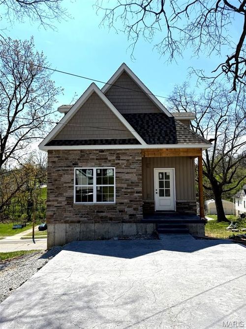 621 Mckissock Street Street, De Soto, MO, 63020 | Card Image