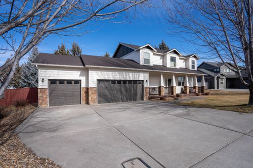 1334 Sw Rimrock Way, Redmond, OR, 97756-9195 | Card Image